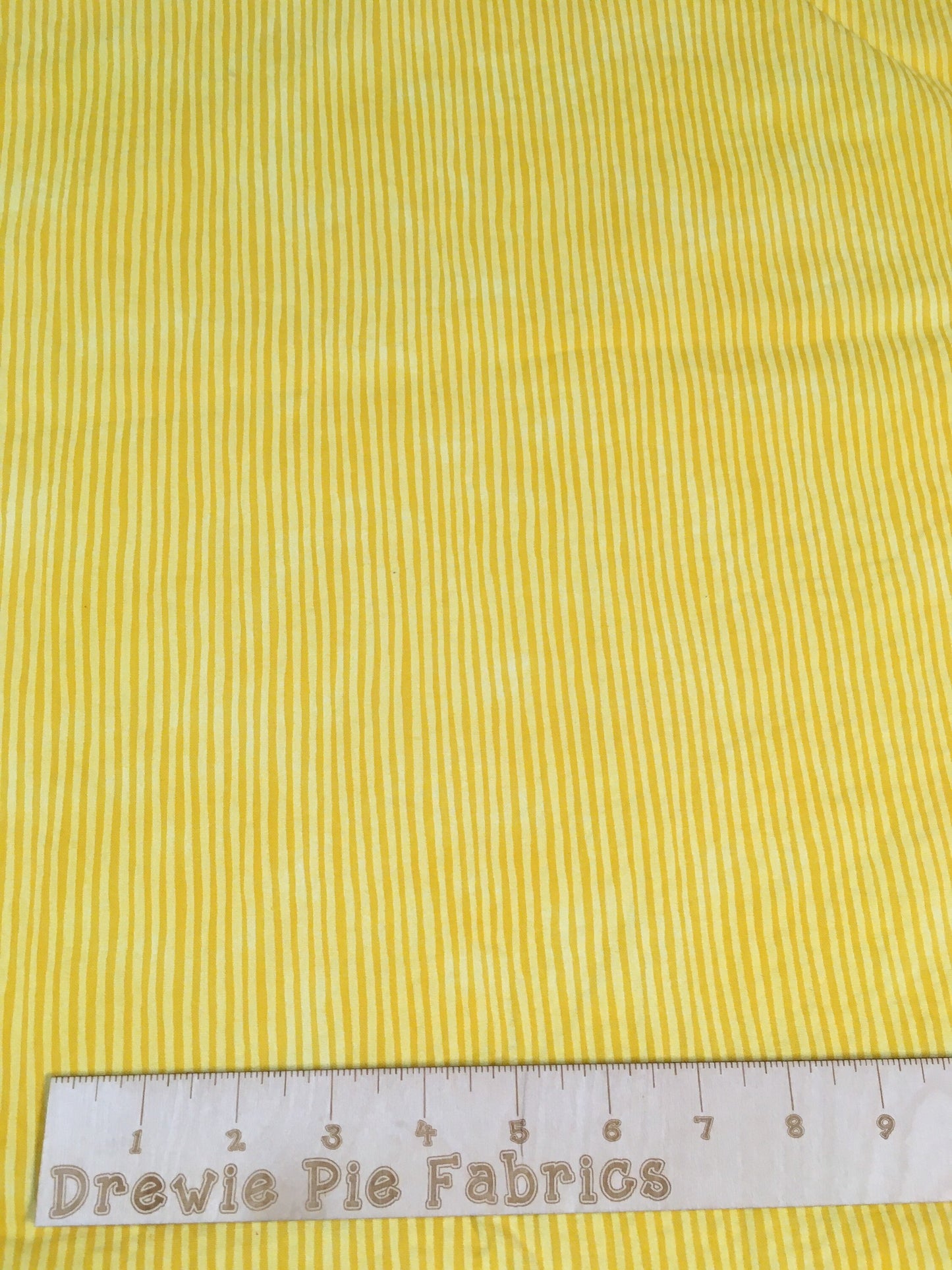 Yellow stripes fabric - 100% Cotton - Blender