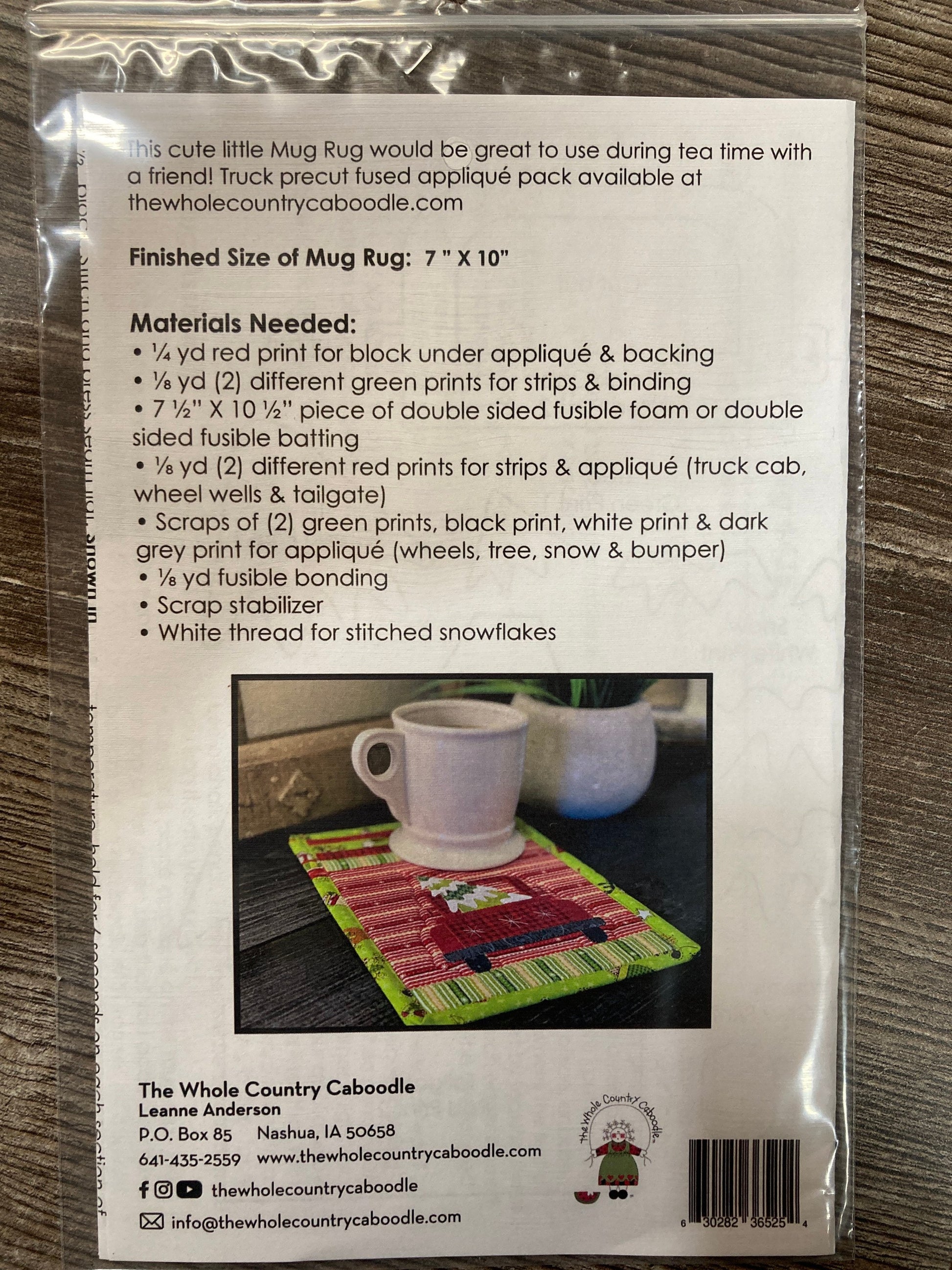 WCC435. pattern - Christmas Truck Mug Rug Pattern Designer: Leanne Anderson