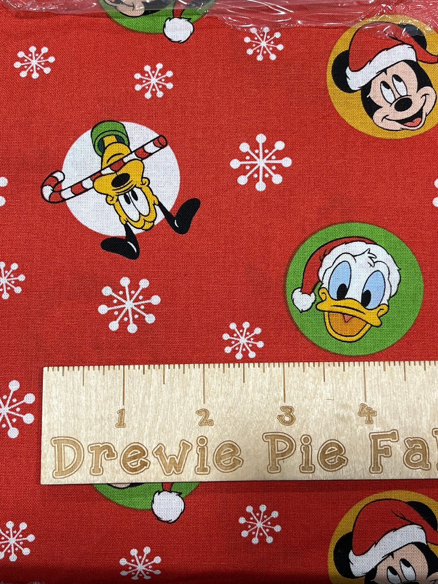 Mickey and Minnie Mouse Christmas character Disney and Friends fabric- 100% Cotton - Licensed Fabrics