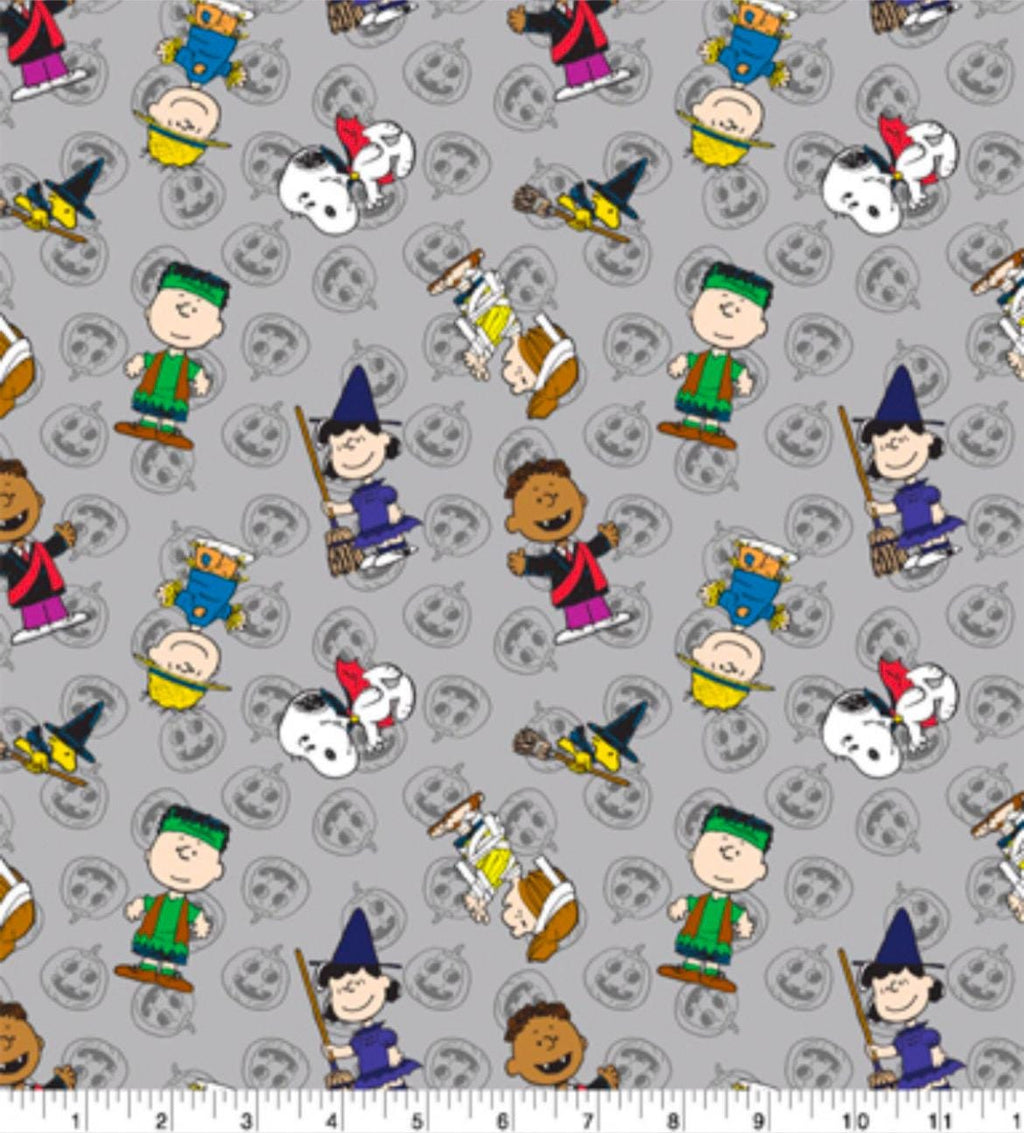 Thanksgiving & Pumpkin Patch character cotton fabric - 100% Cotton - Peanuts