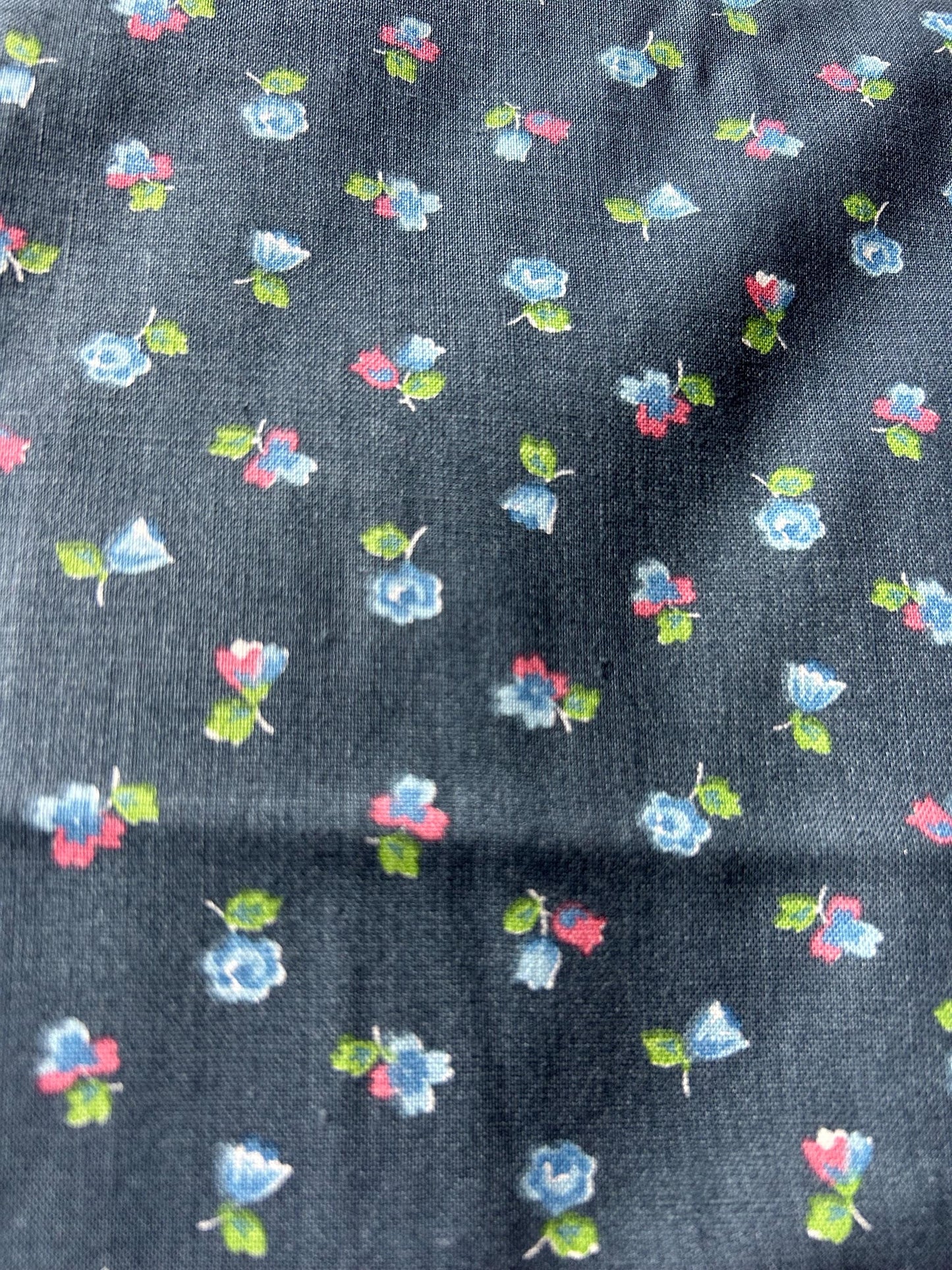 Vintage Floral on Stonewash Blue cotton fabric - Fat Quarter - 100% Cotton - by the 1/2 yard- continuous cuts