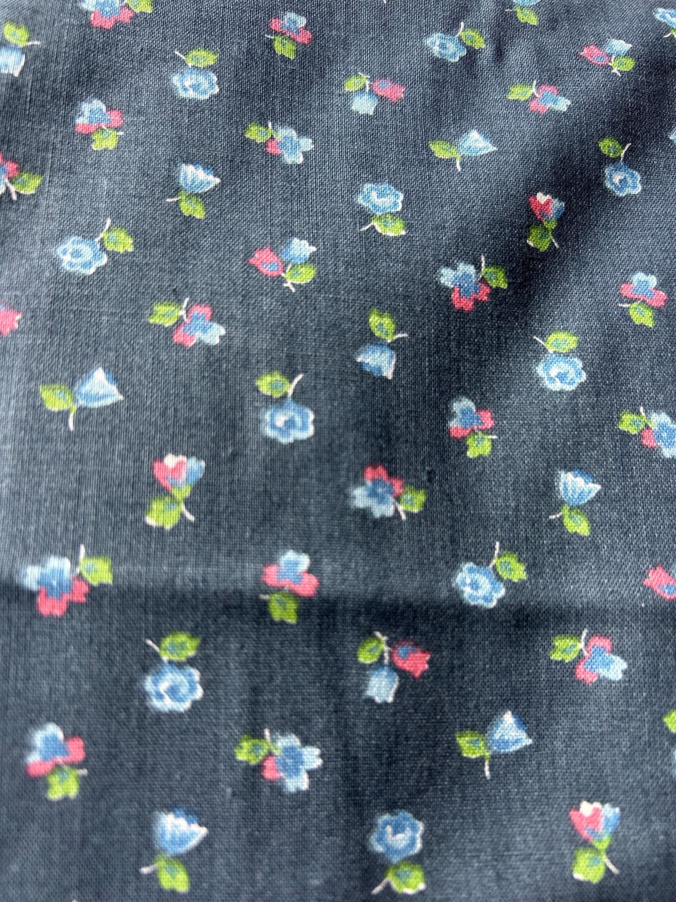 Vintage Floral on Stonewash Blue cotton fabric - Fat Quarter - 100% Cotton - by the 1/2 yard- continuous cuts