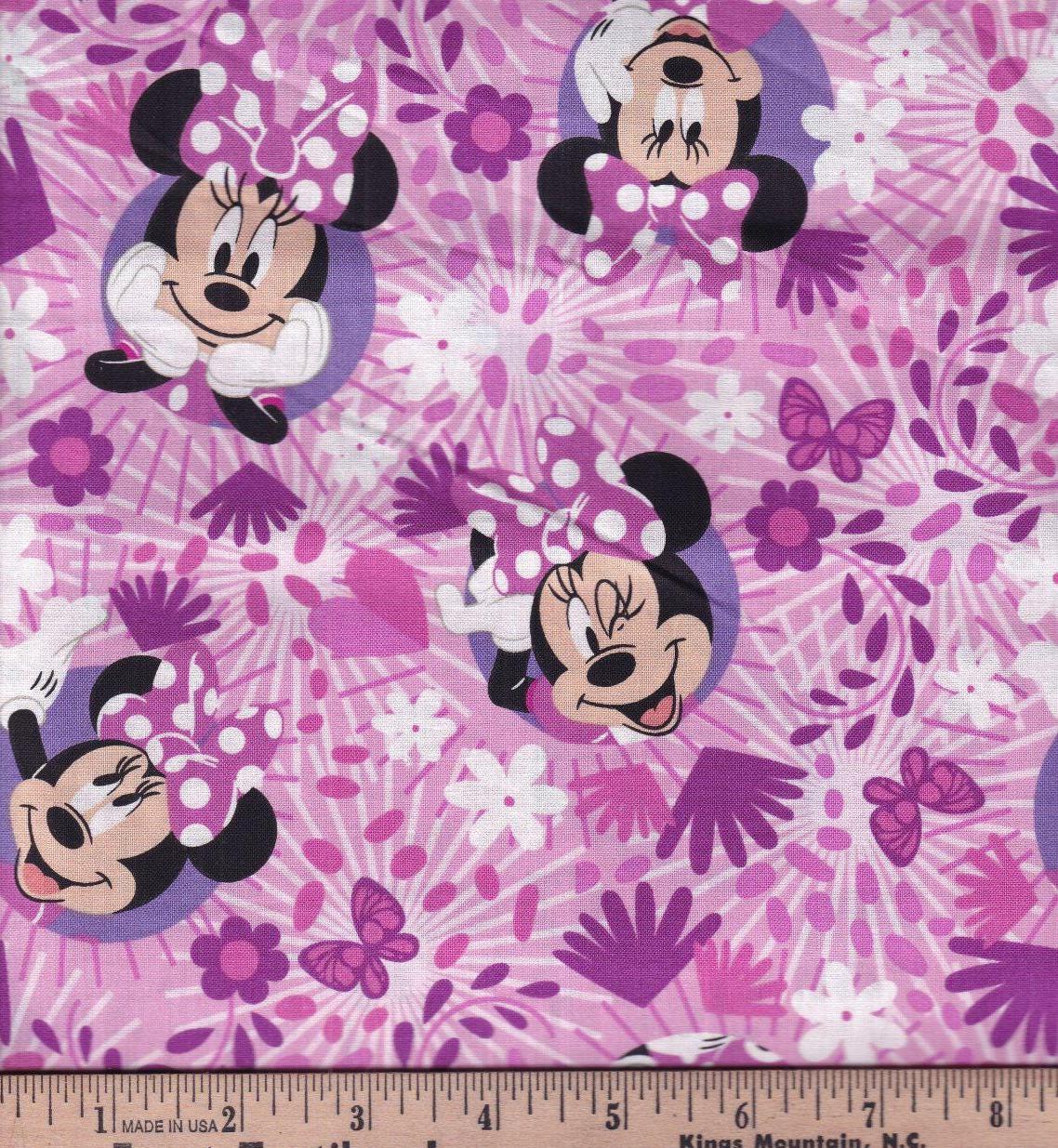 Minnie Icon Badge - 100% Cotton - continuous cuts SC-Disney 80150-A62078 Licensed Fabric