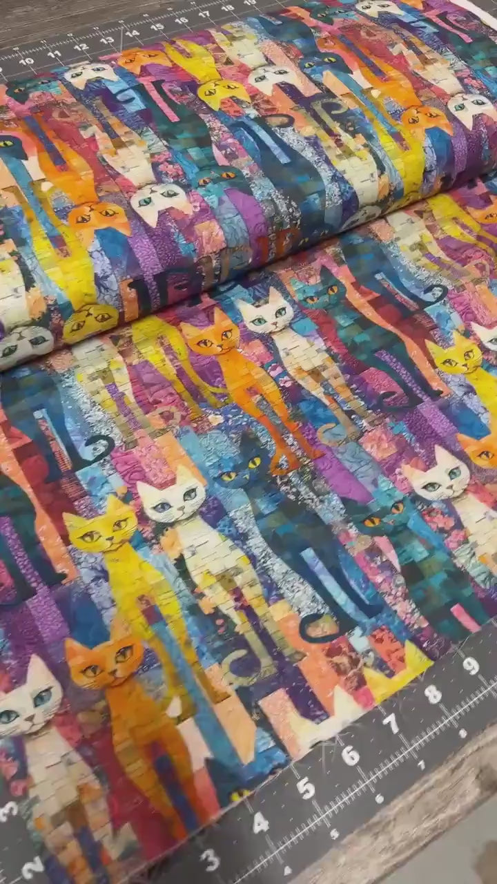 Packed Quilt Cats Cotton Fabric - 100% Cotton- Continuous Cuts -  Timeless treasures